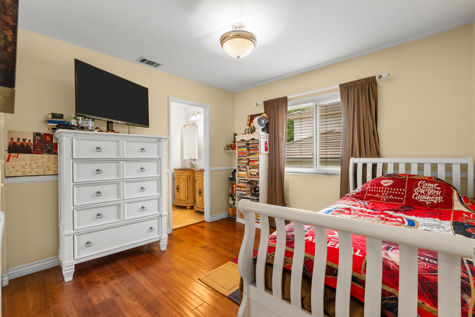 14925 Narcissus Crest Avenue, Canyon Country, photo 10