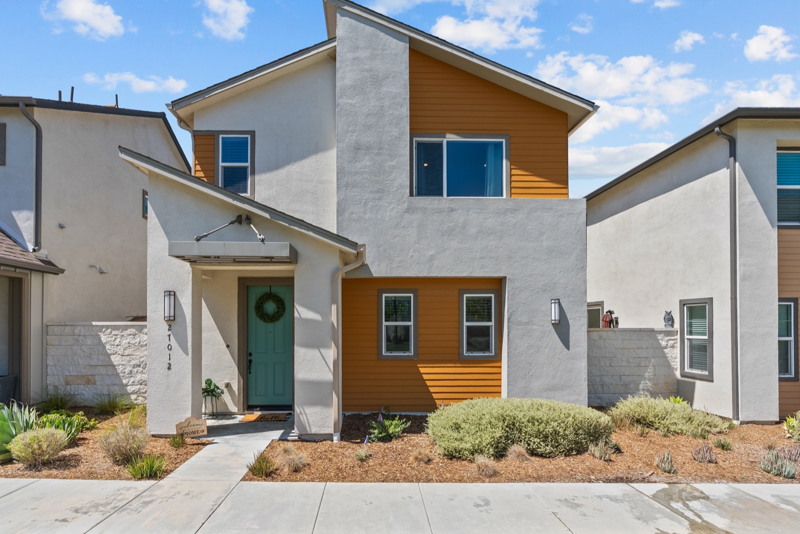 27012 Trail View Lane, Valencia