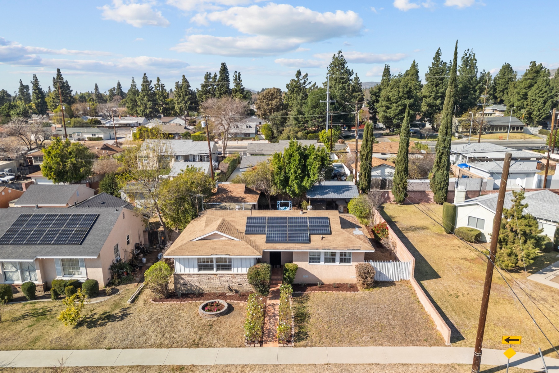 10957 McLennan Ave, Granada Hills, photo 3