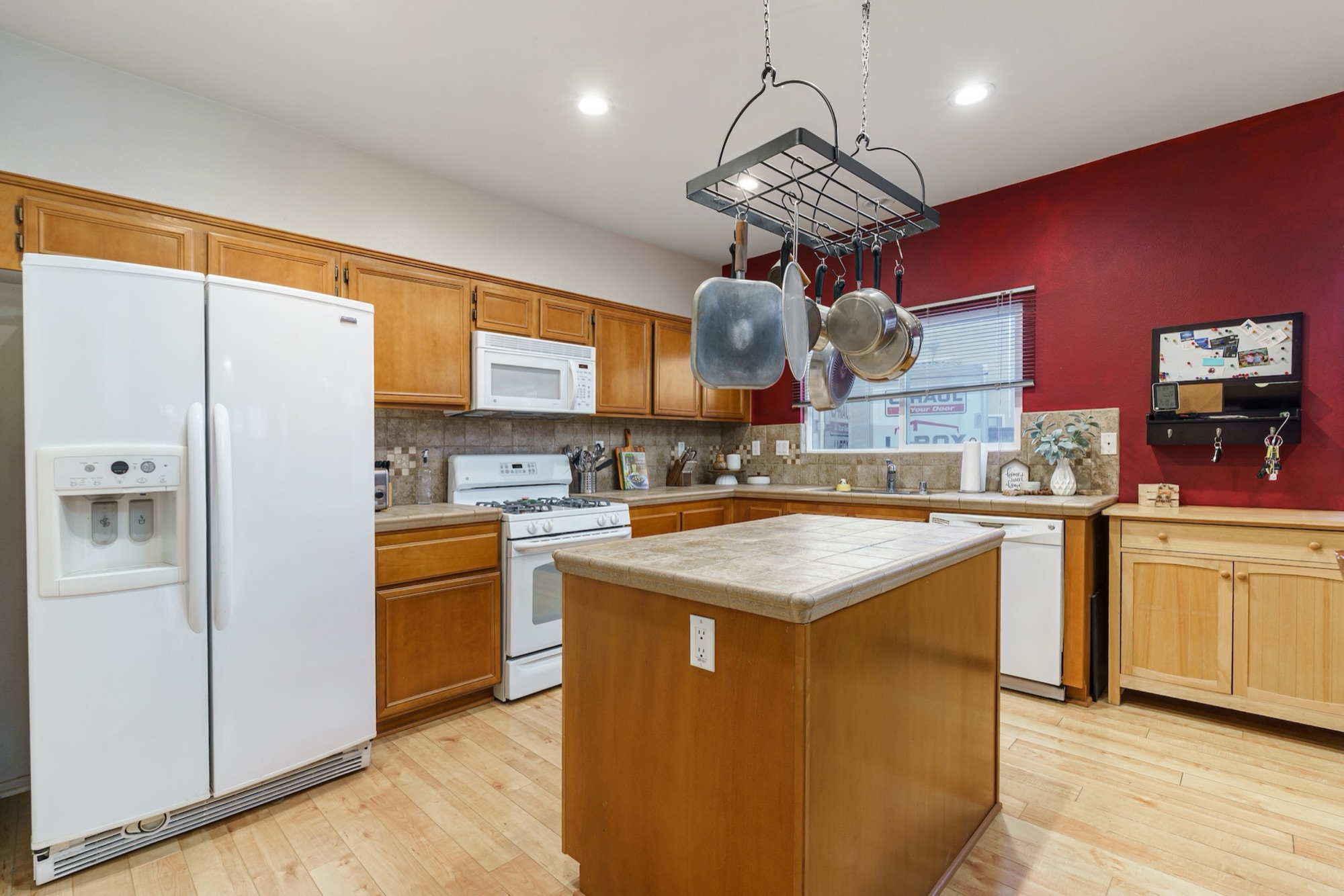 13466 Viejo Cir, Victorville, photo 6