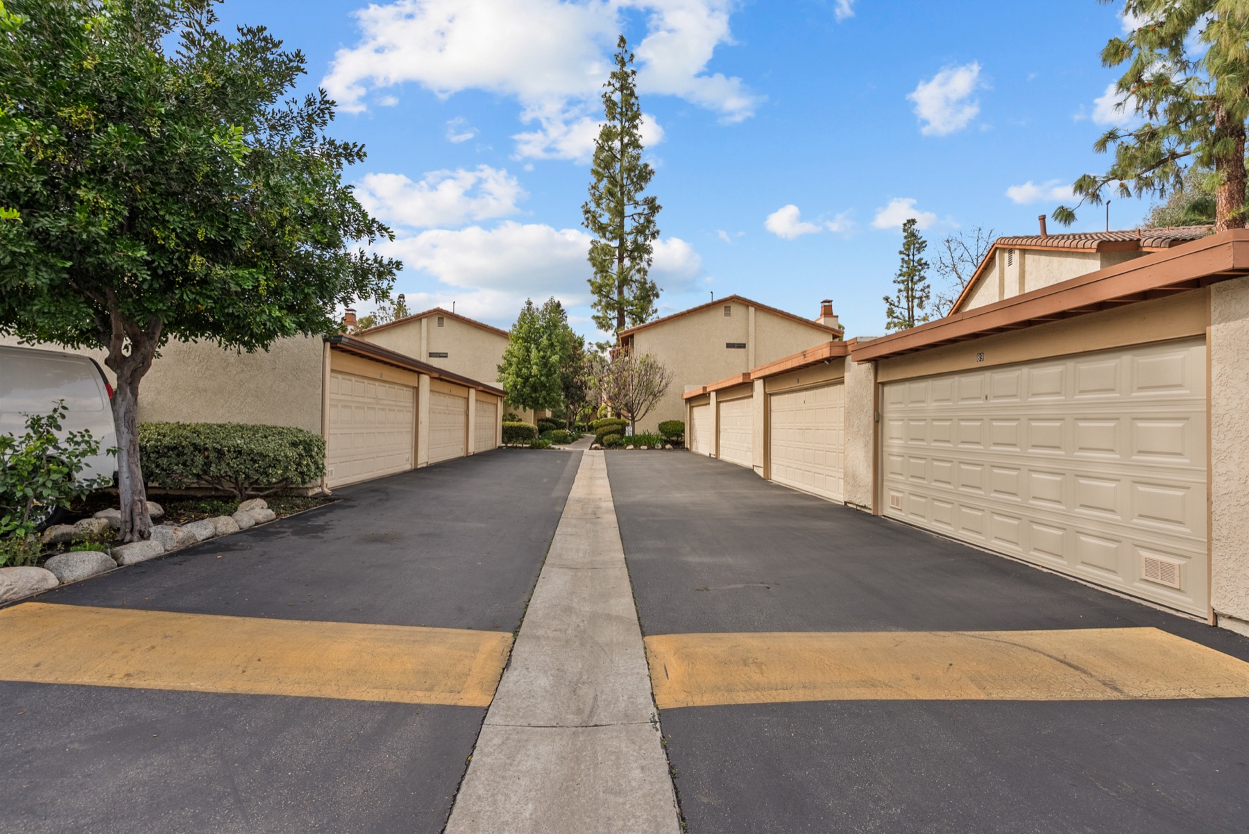 21551 Burbank Blvd #96, Woodland Hills, photo 4