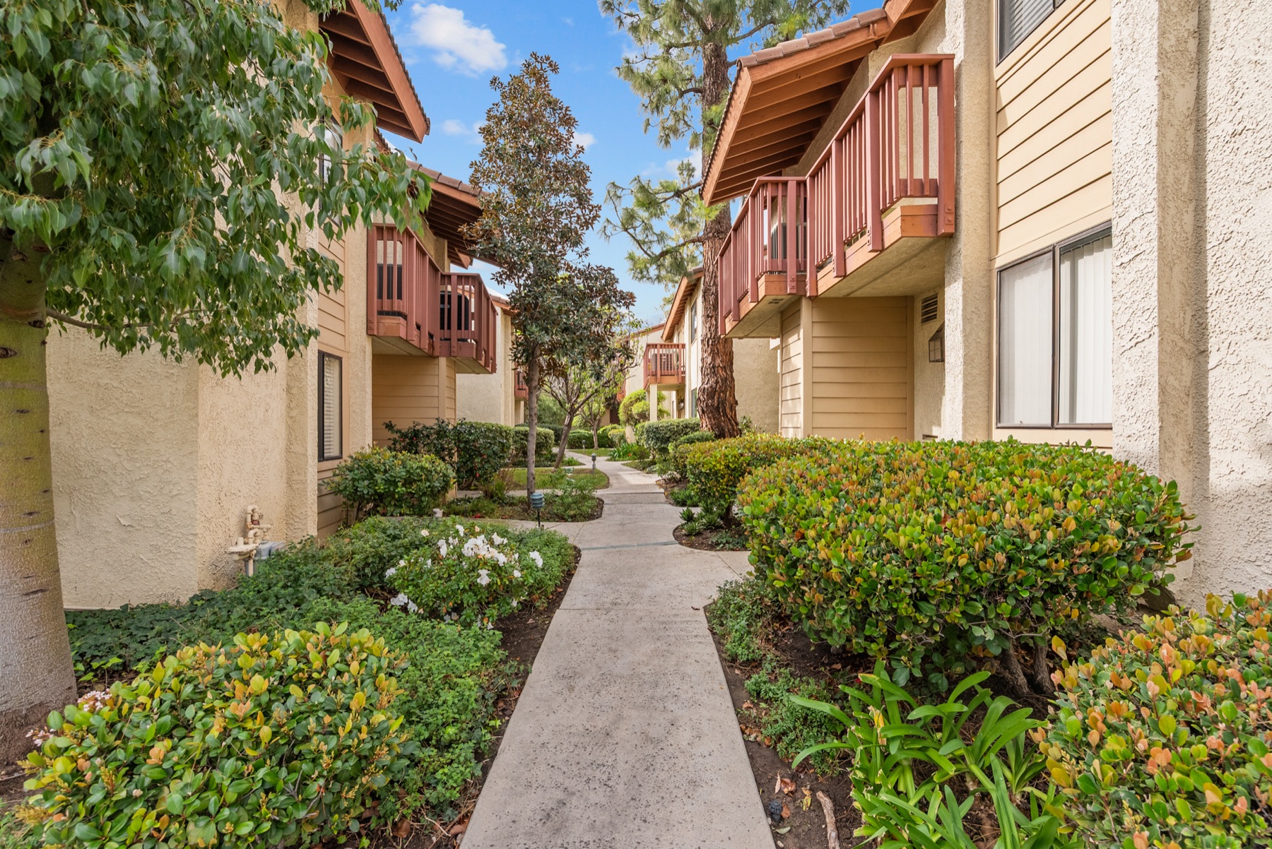 21551 Burbank Blvd #96, Woodland Hills, photo 5