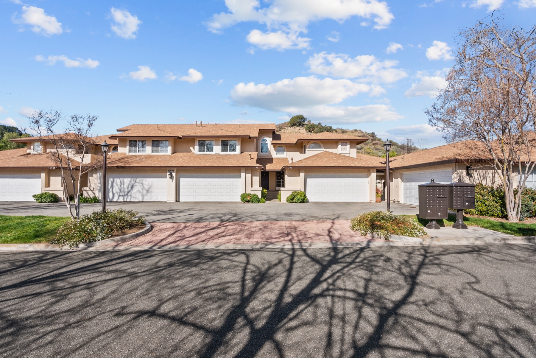 22945 Banyan Pl #300, Santa Clarita