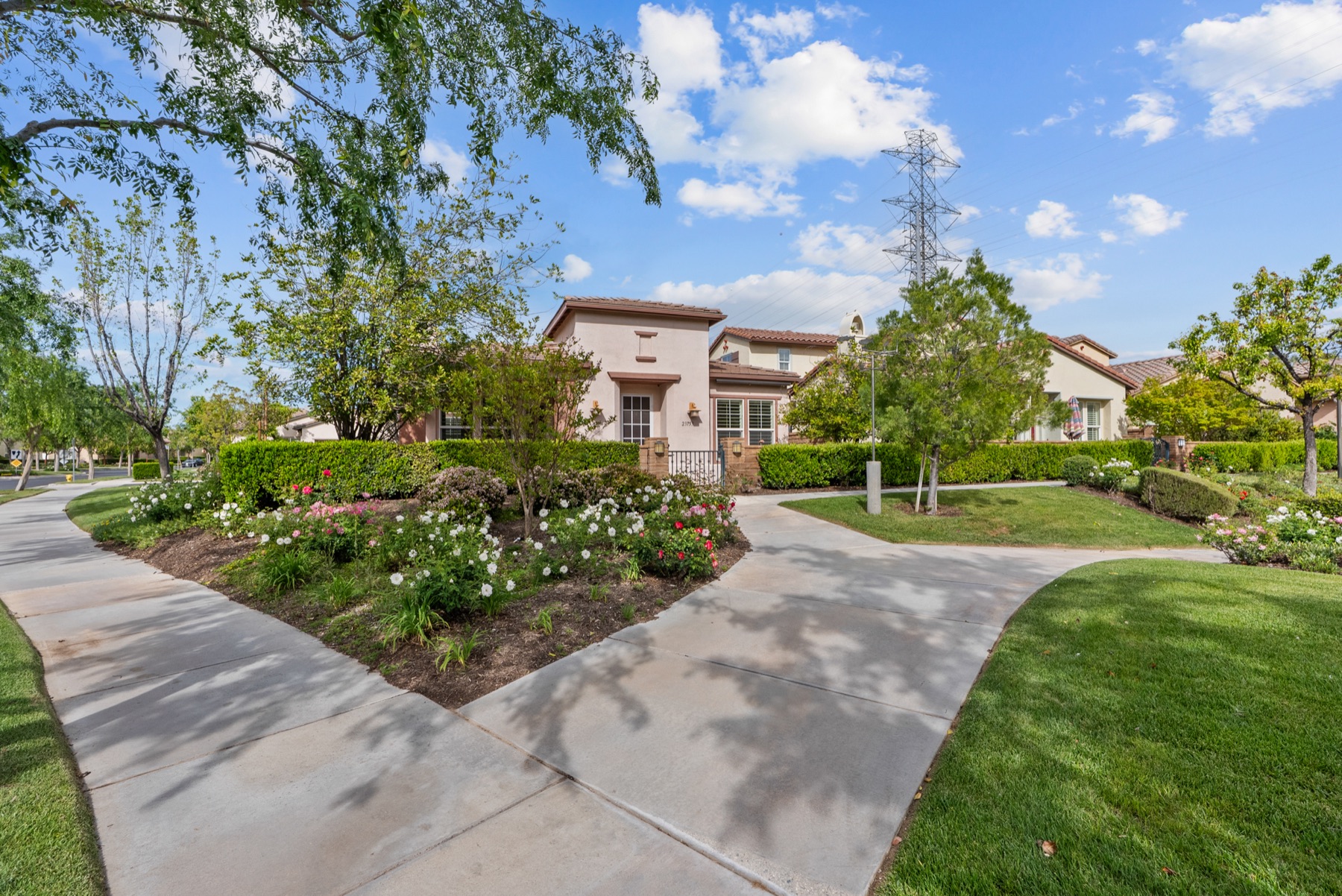 23753 Maple Leaf Ct, Valencia, photo 4