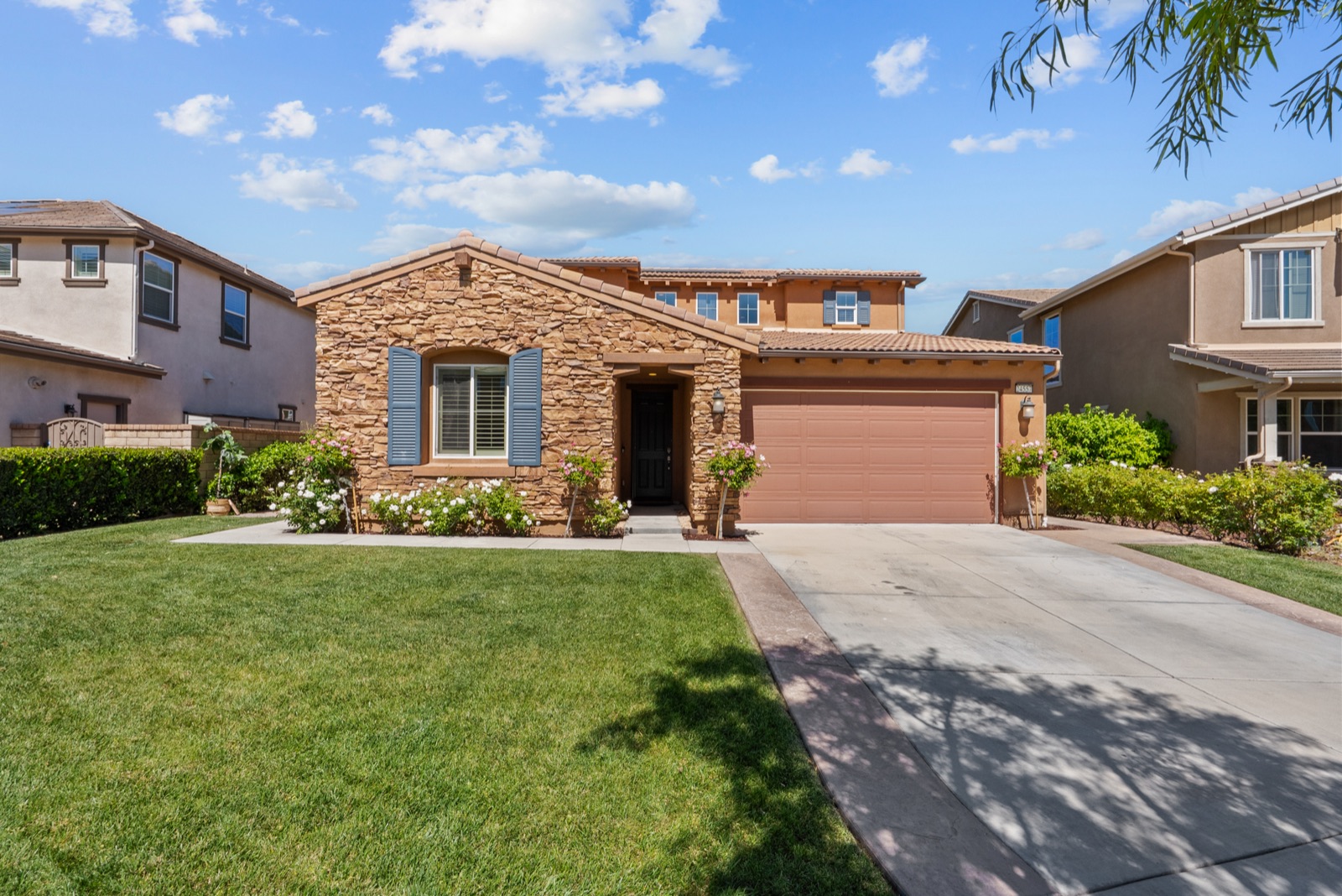24557 Rosette Lane, Valencia, photo 1