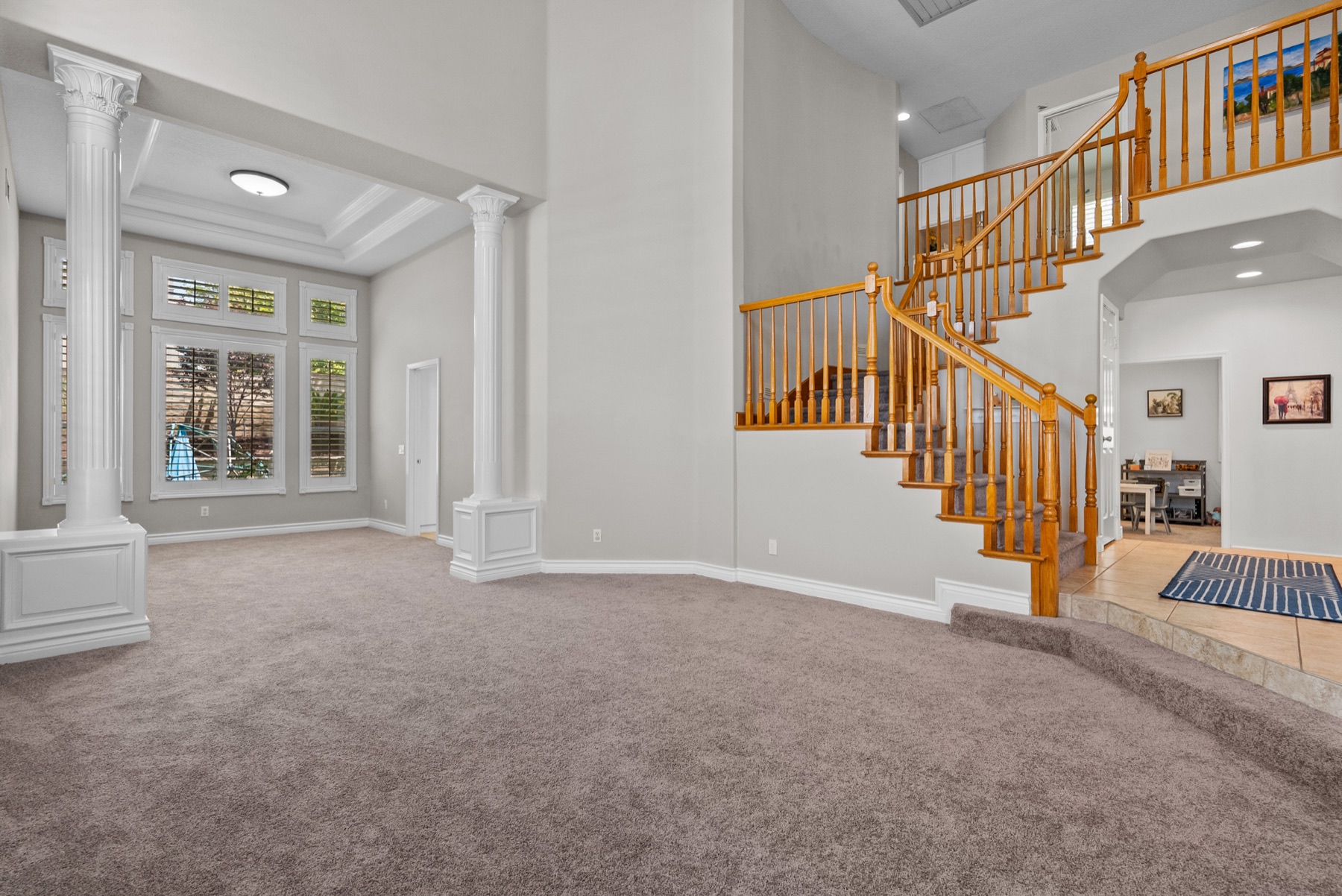 27318 Chesterfield Dr, Valencia, photo 17
