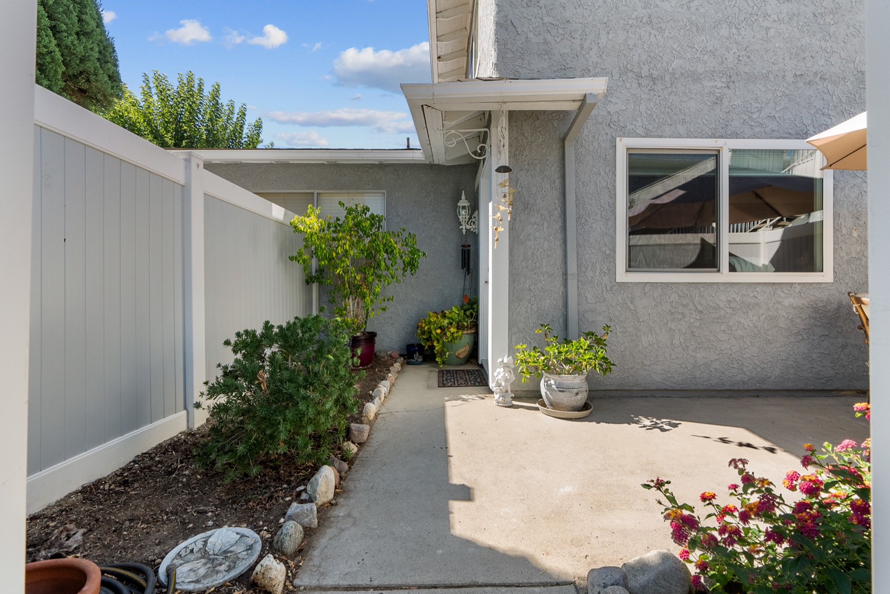 28152 Robin Ave, Saugus, photo 4