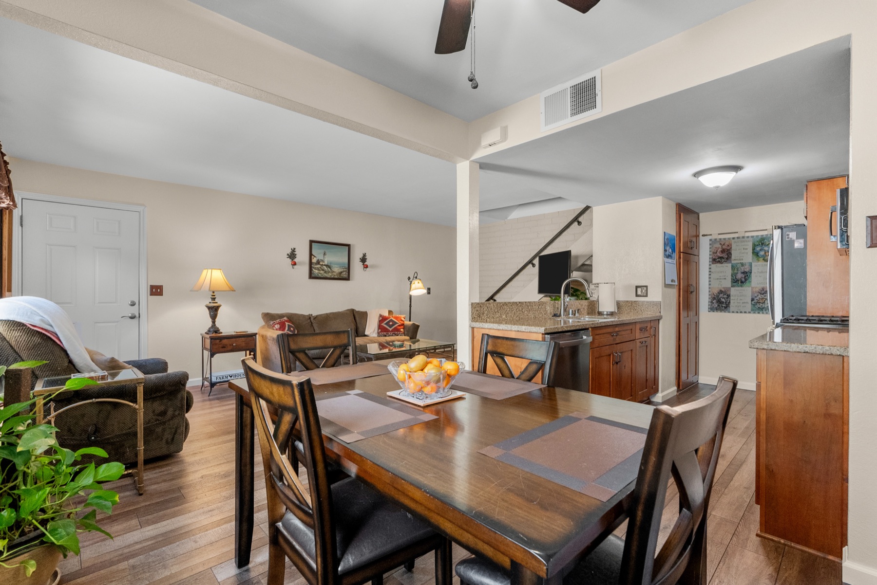28152 Robin Ave, Saugus, photo 9