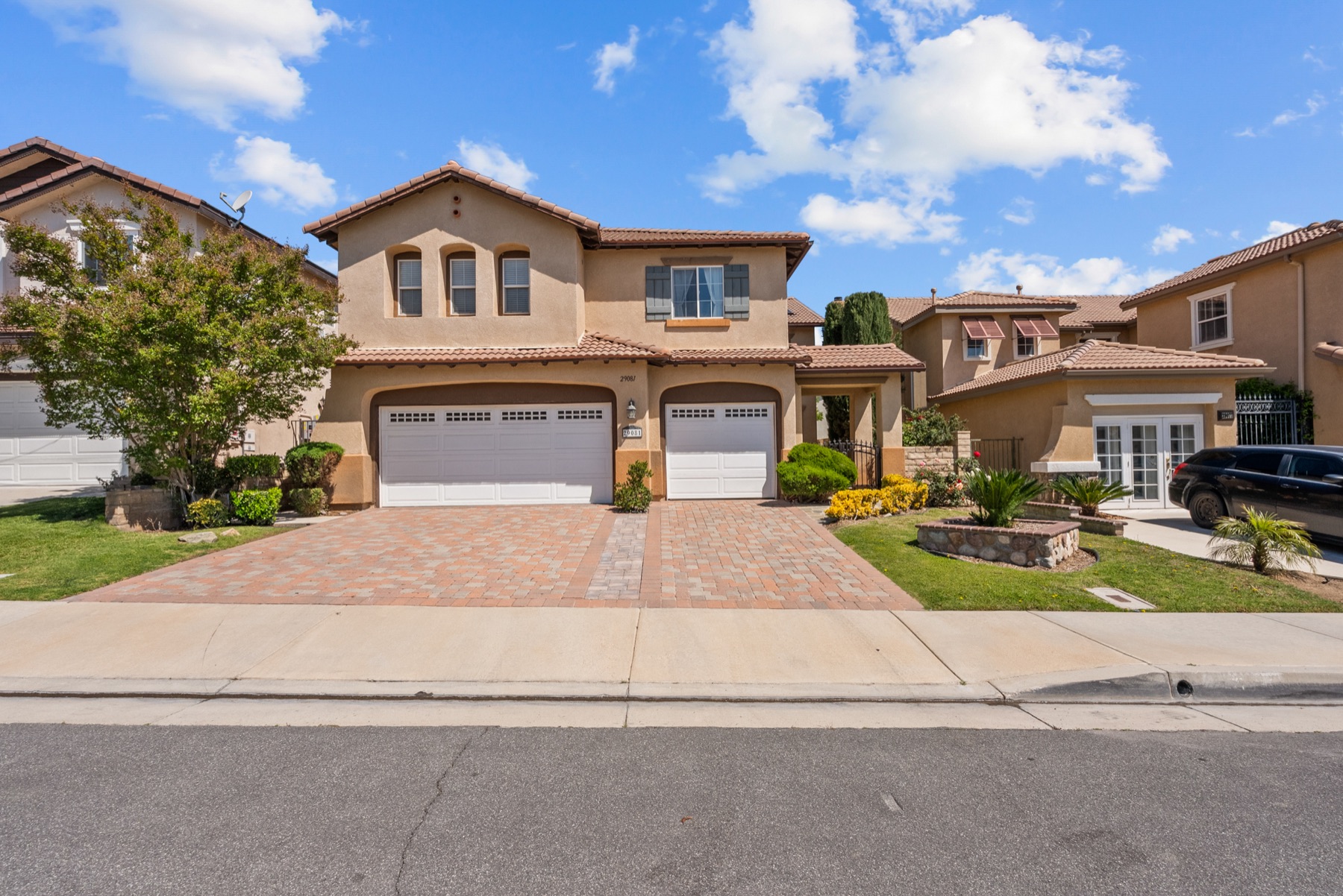 29081 Madrid Pl, Castaic