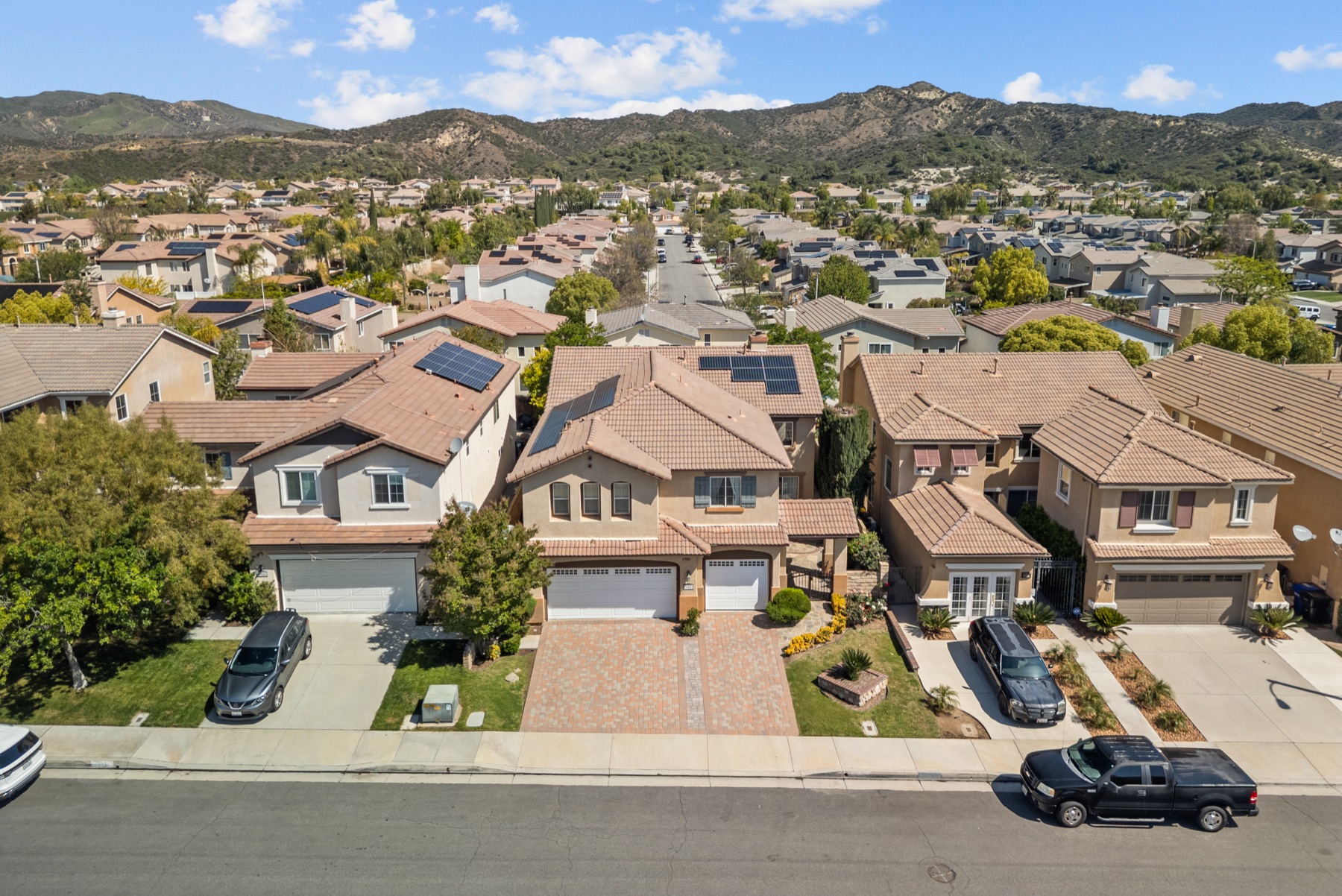 29081 Madrid Pl, Castaic, photo 2