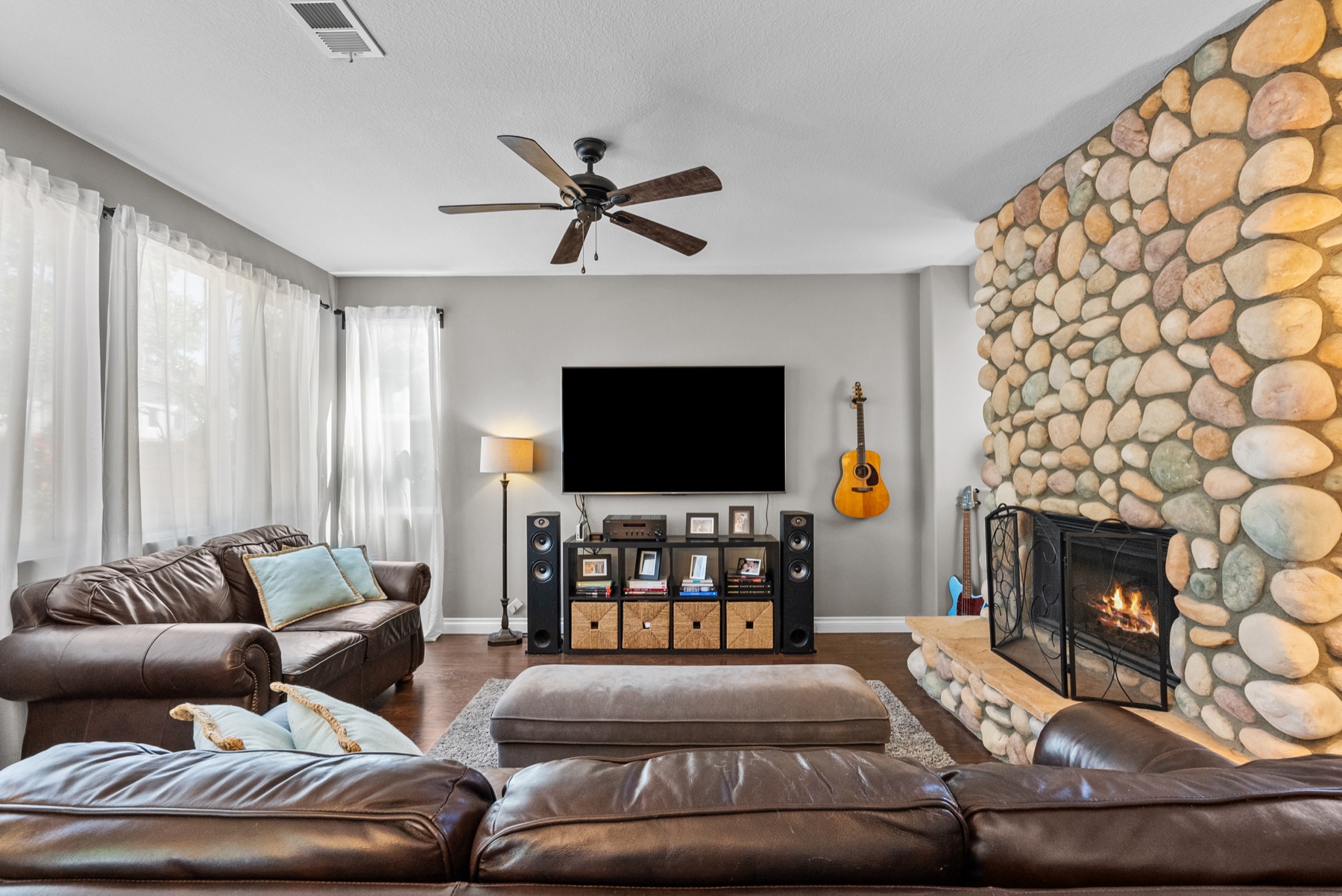 29081 Madrid Pl, Castaic, photo 17