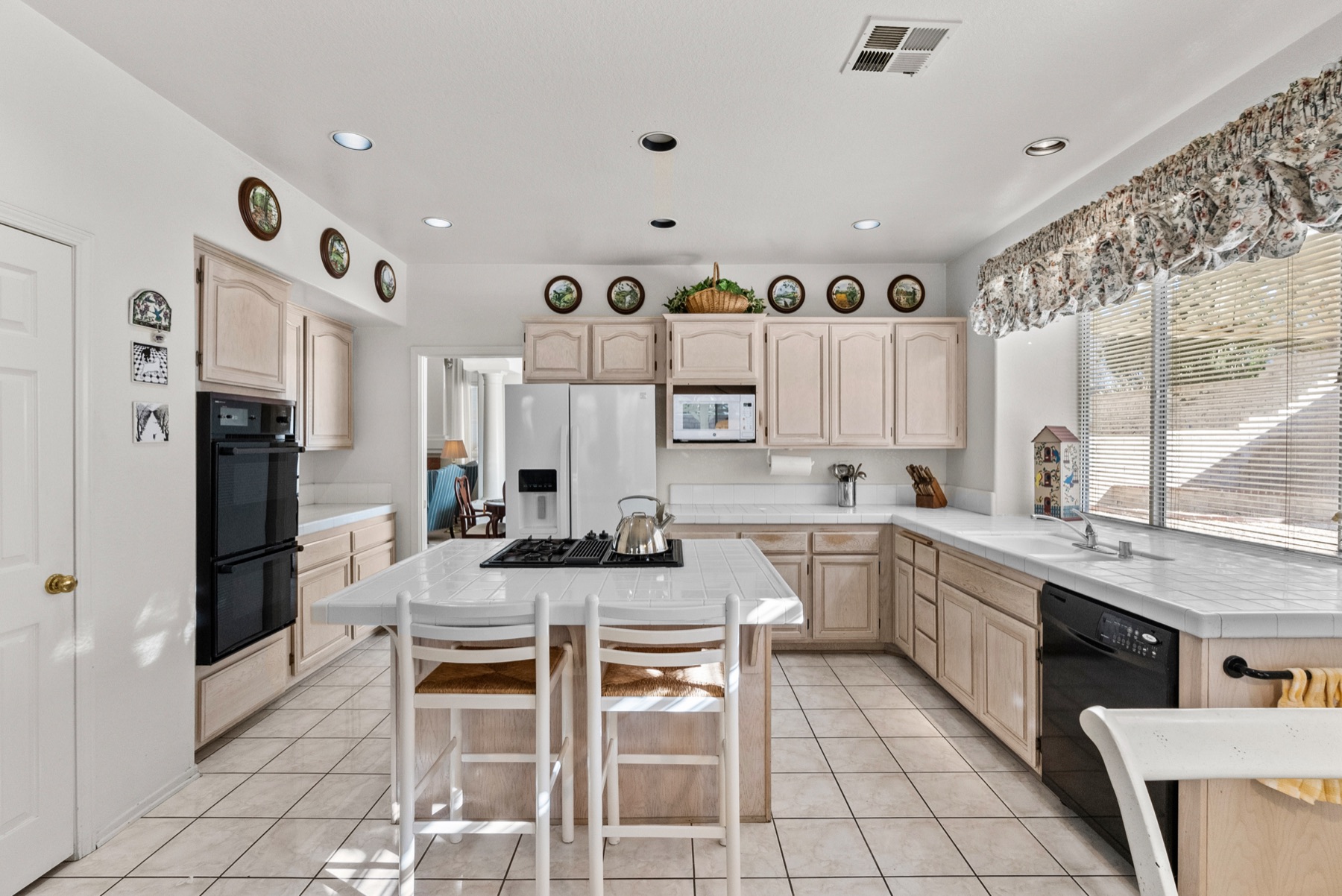 3310 Genoa Pl, Palmdale, photo 15
